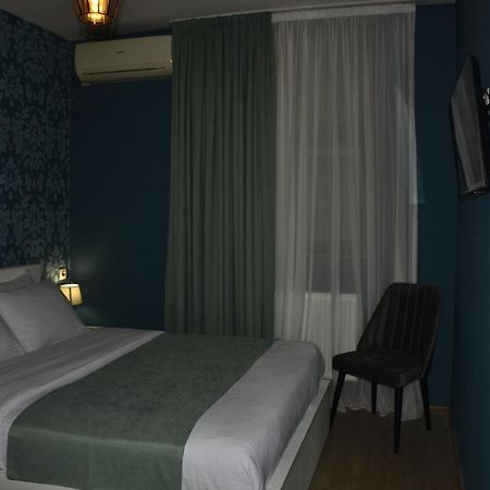 Vere Corner Hotel Tbilisi Exterior photo