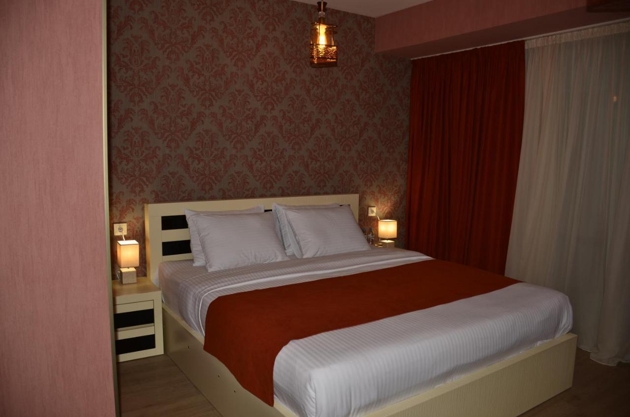 Vere Corner Hotel Tbilisi Exterior photo
