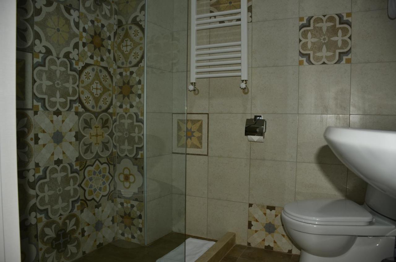 Vere Corner Hotel Tbilisi Exterior photo