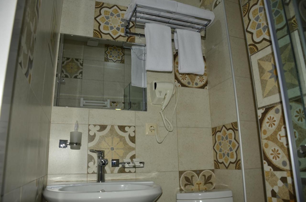 Vere Corner Hotel Tbilisi Exterior photo