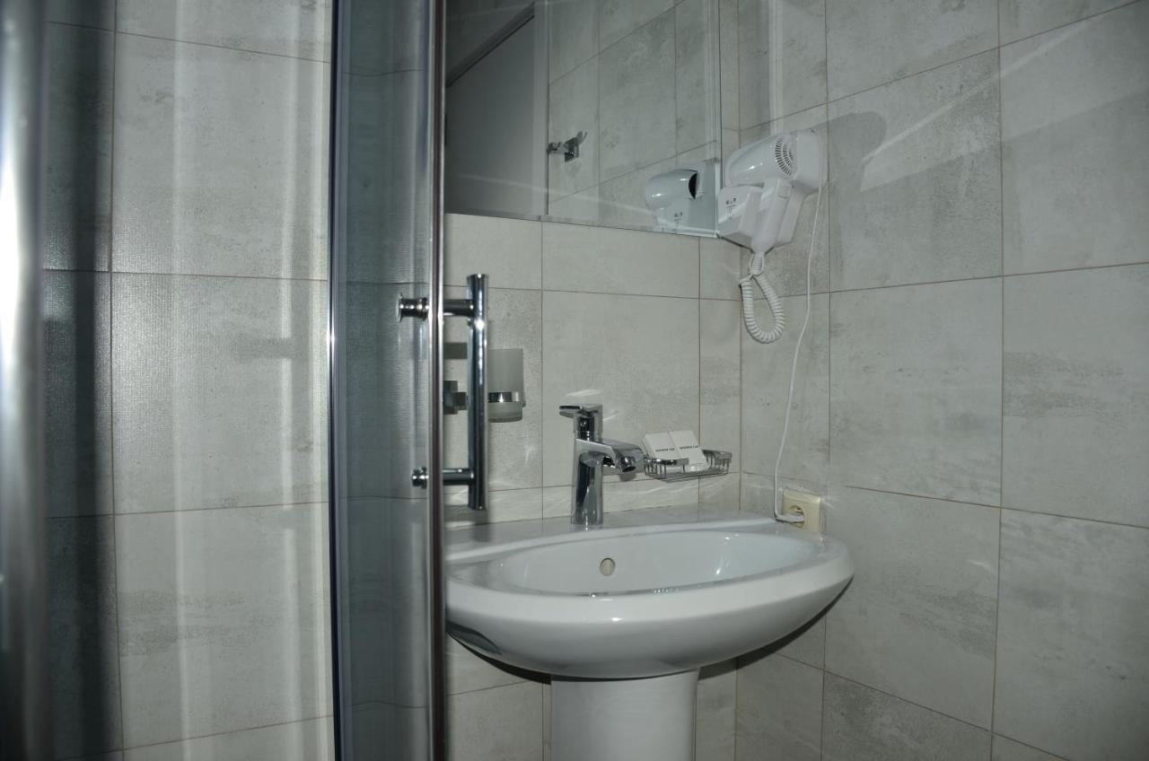 Vere Corner Hotel Tbilisi Exterior photo