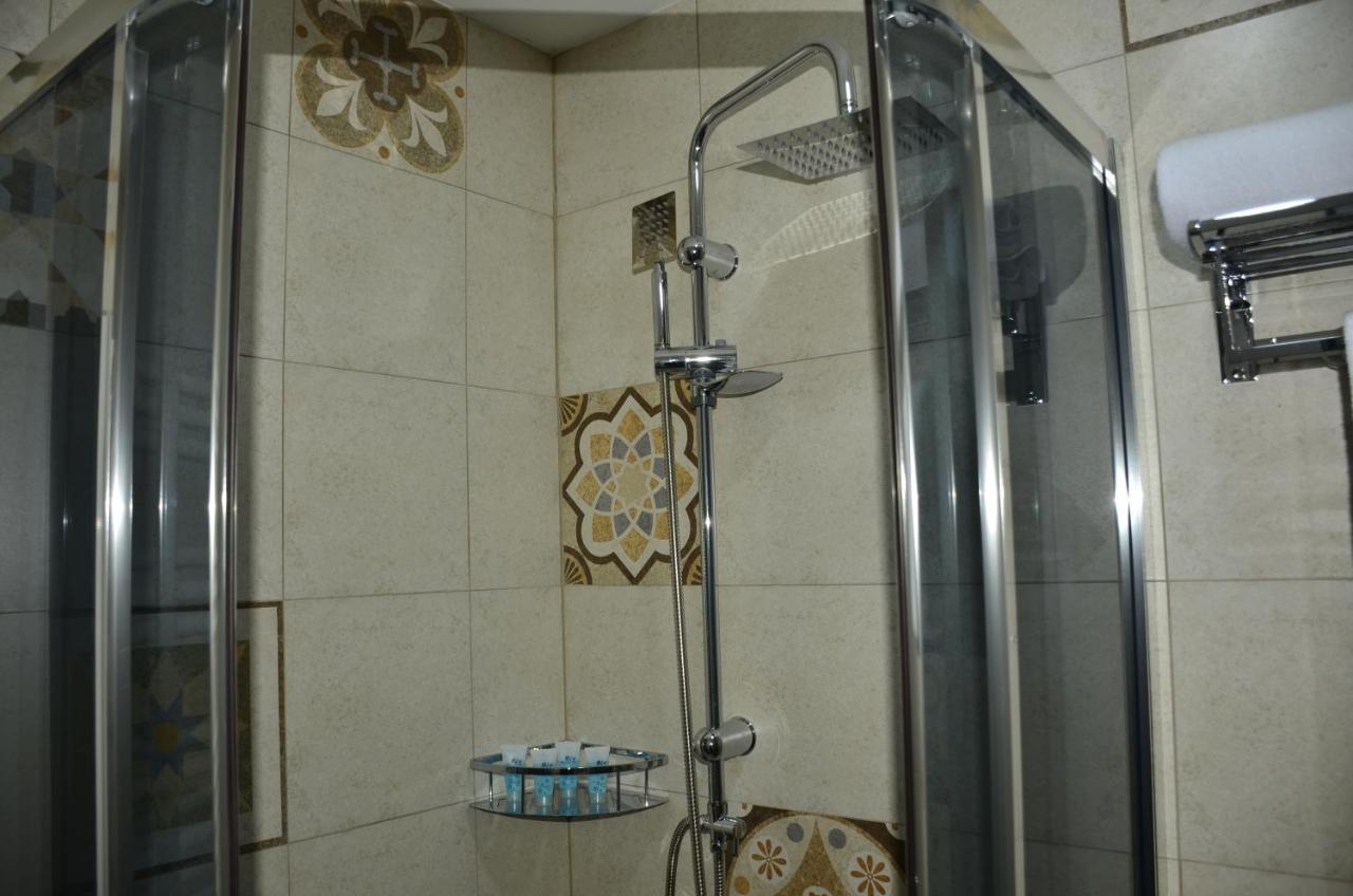 Vere Corner Hotel Tbilisi Exterior photo