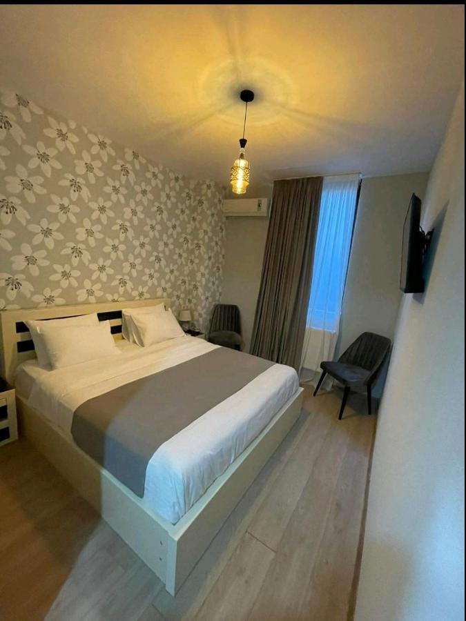 Vere Corner Hotel Tbilisi Exterior photo